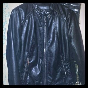 Kenneth Cole womens large leather jacket